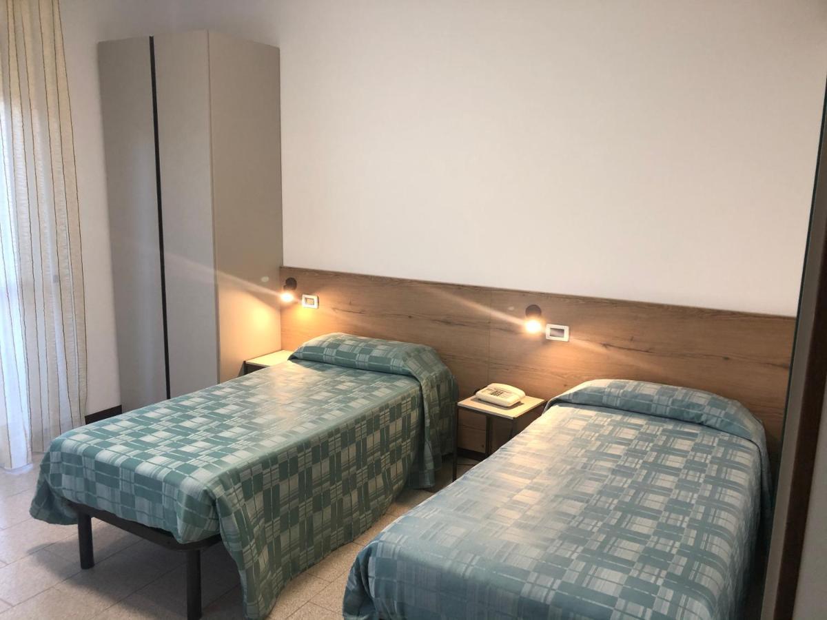 Albergo Ristorante La Greppia Montedivalli Chiesa Εξωτερικό φωτογραφία