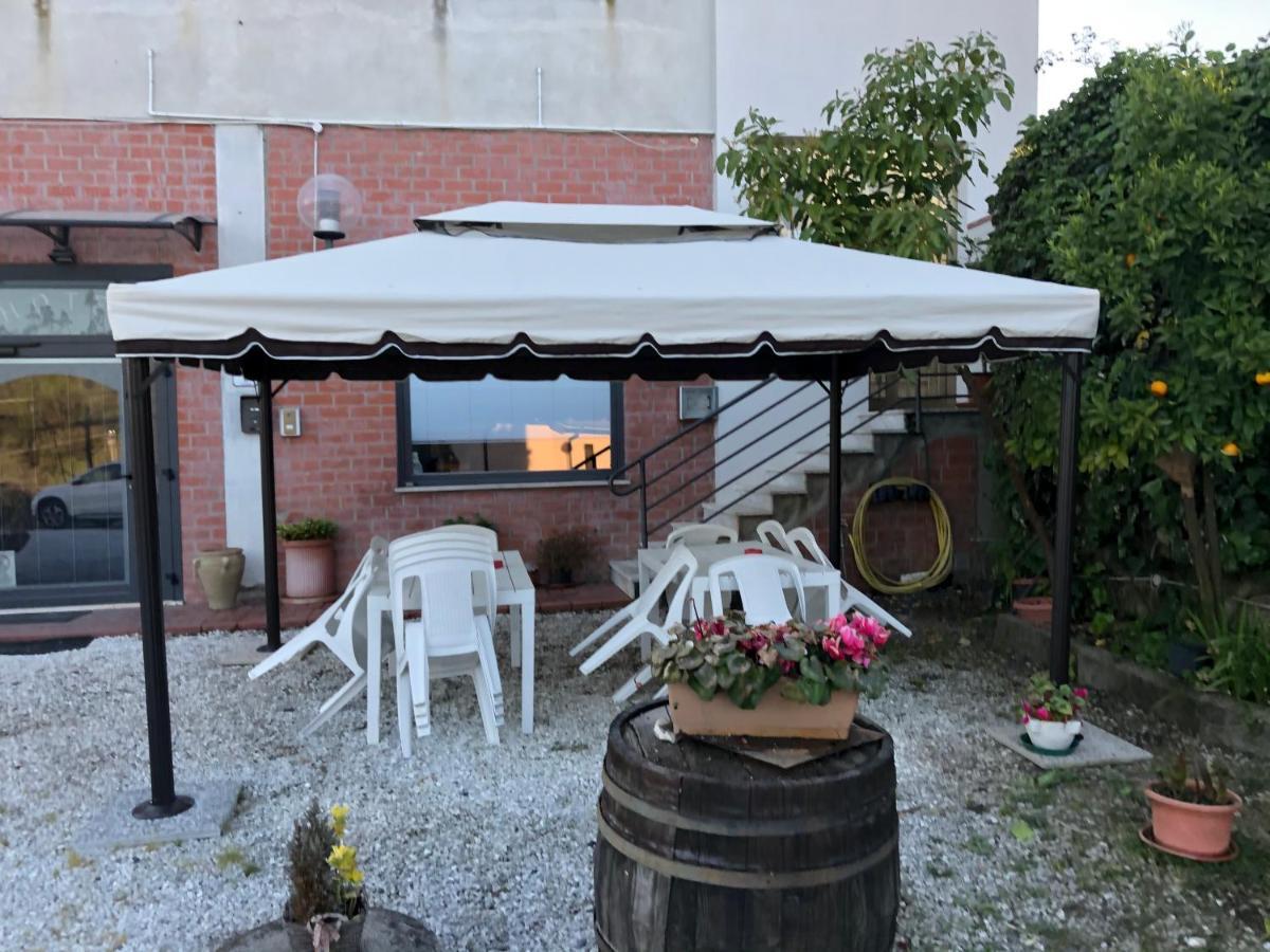 Albergo Ristorante La Greppia Montedivalli Chiesa Εξωτερικό φωτογραφία