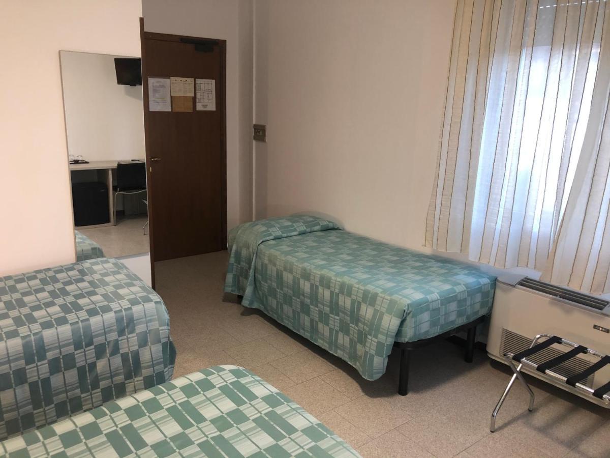 Albergo Ristorante La Greppia Montedivalli Chiesa Εξωτερικό φωτογραφία