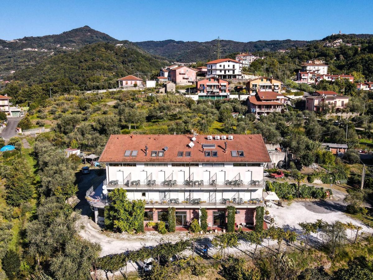 Albergo Ristorante La Greppia Montedivalli Chiesa Εξωτερικό φωτογραφία