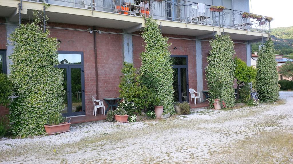 Albergo Ristorante La Greppia Montedivalli Chiesa Εξωτερικό φωτογραφία