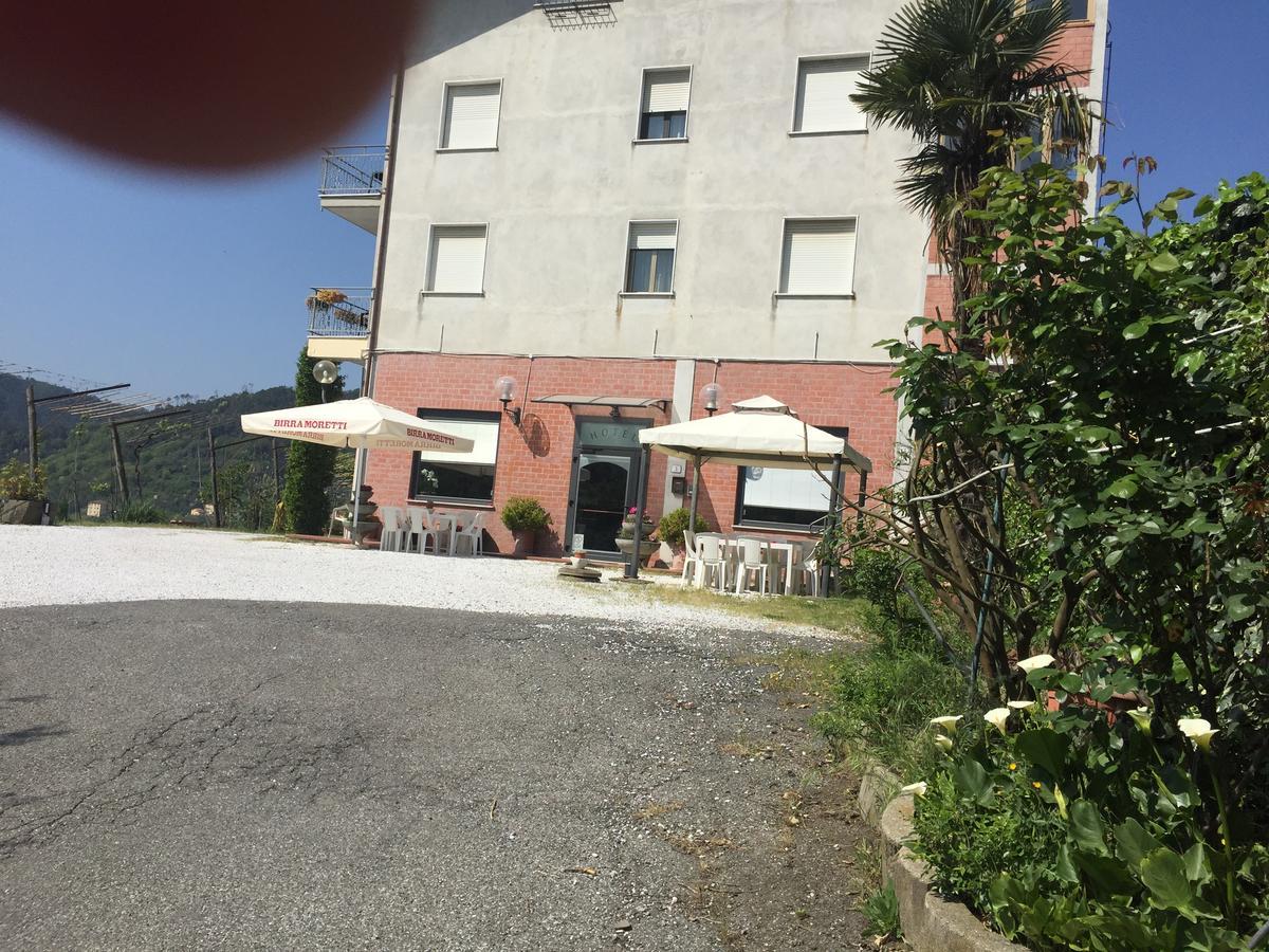 Albergo Ristorante La Greppia Montedivalli Chiesa Εξωτερικό φωτογραφία
